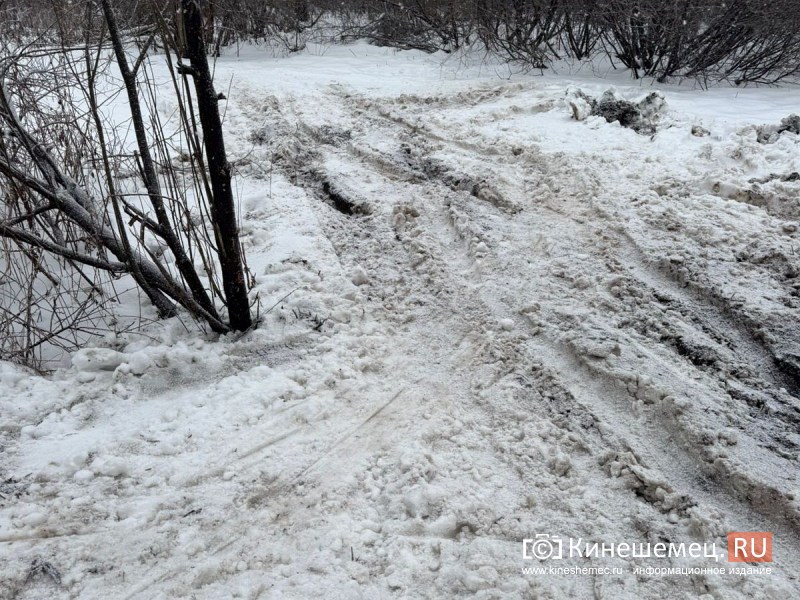 В Кинешемском парке вандалы в очередной раз испортили лыжную трассу