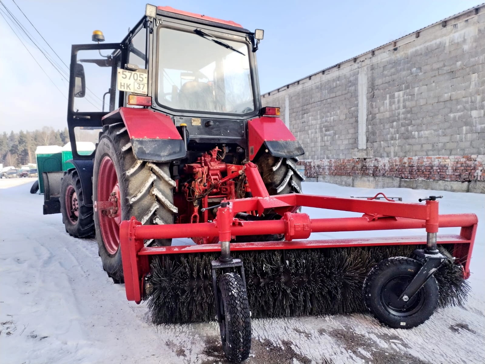 Для техники УГХ закупили новое навесное оборудование
