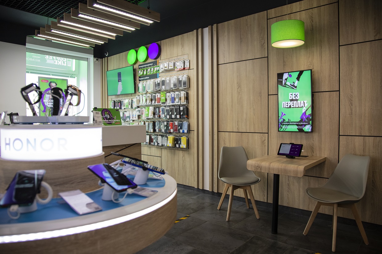 Сеть МегаФона признана лучшей среди сетевых магазинов в категории «Салон связи и электроники»