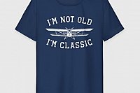 Модные тренды в мужских майках и футболках с принтом