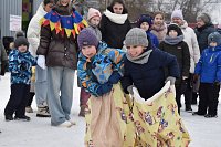 В микрорайонах «Поликор», «ДХЗ» и «Автоагрегат» прошли масленичные гулянья
