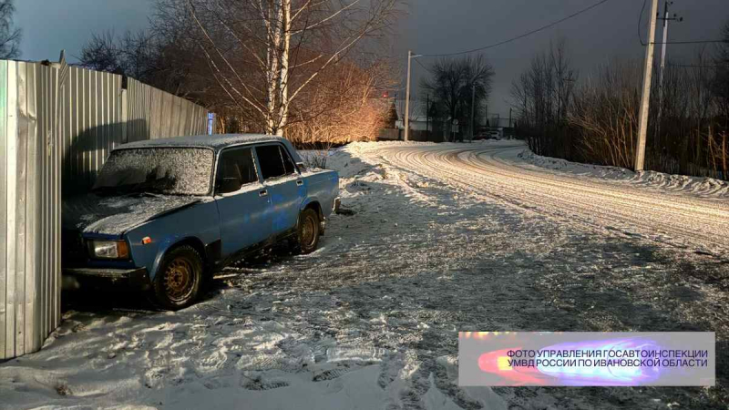 В Юрьевце погиб пассажир «ВАЗа», влетевшего в дерево и забор