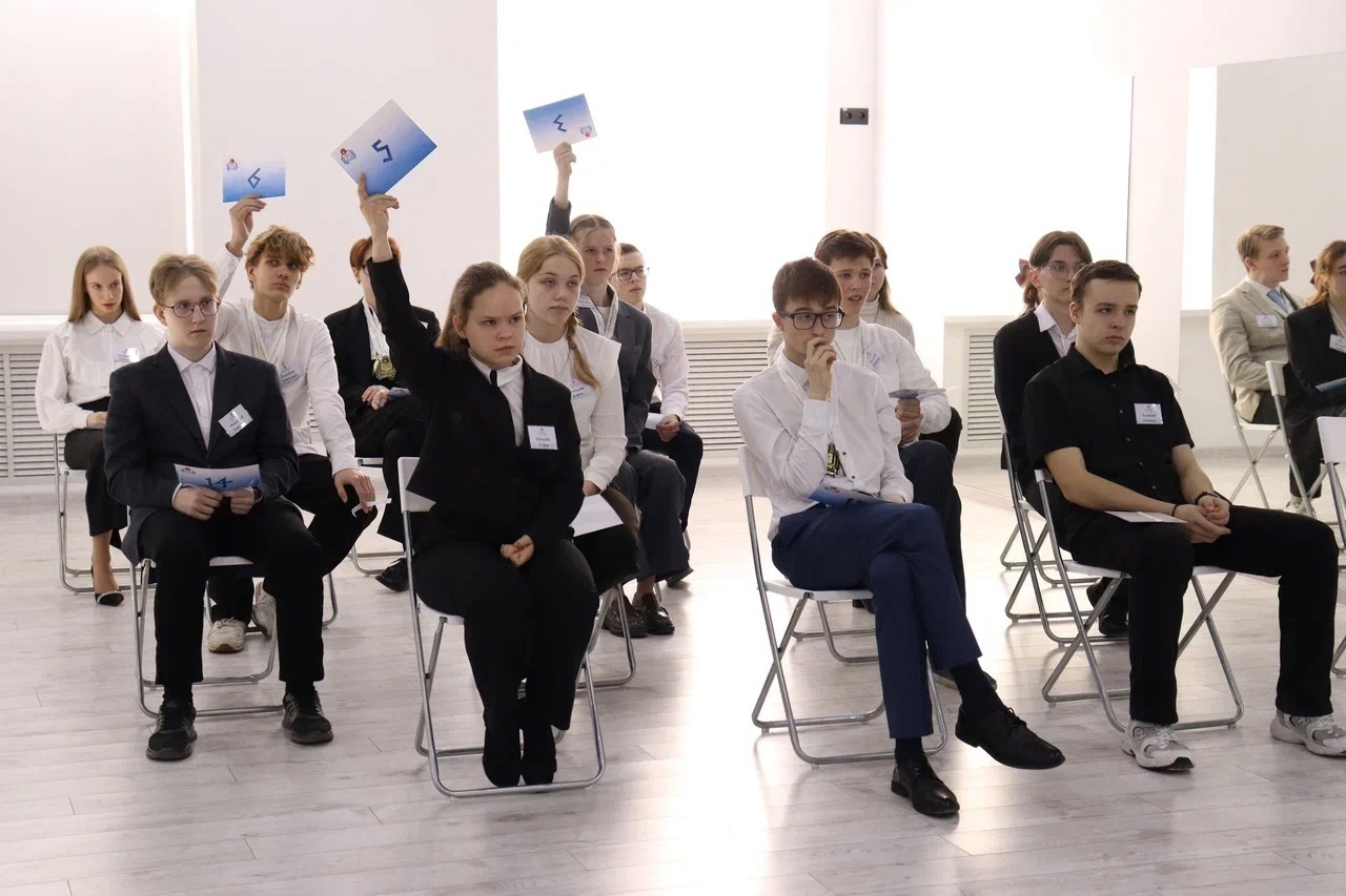 Учащиеся школы №17 прошли в финал гуманитарной олимпиады «Умницы и умники Ивановского края»