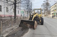 Улицы Кинешмы очищают от смета и песка