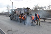 В Кинешме продолжается ямочный ремонт литым асфальтом