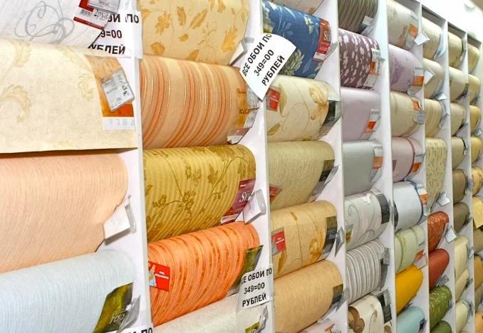 Как выбрать  обои для интерьера: советы и тренды 2025 года