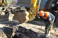 На улице Каляевской прорвало водопровод