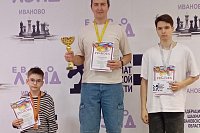 Иван Смирнов стал призером турнира по быстрым шахматам в Иванове