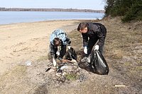 На берегу Волги и Елнать прошли экологические субботники