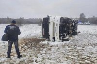 На дороге Приволжск-Иваново опрокинулся автобус, водитель погиб