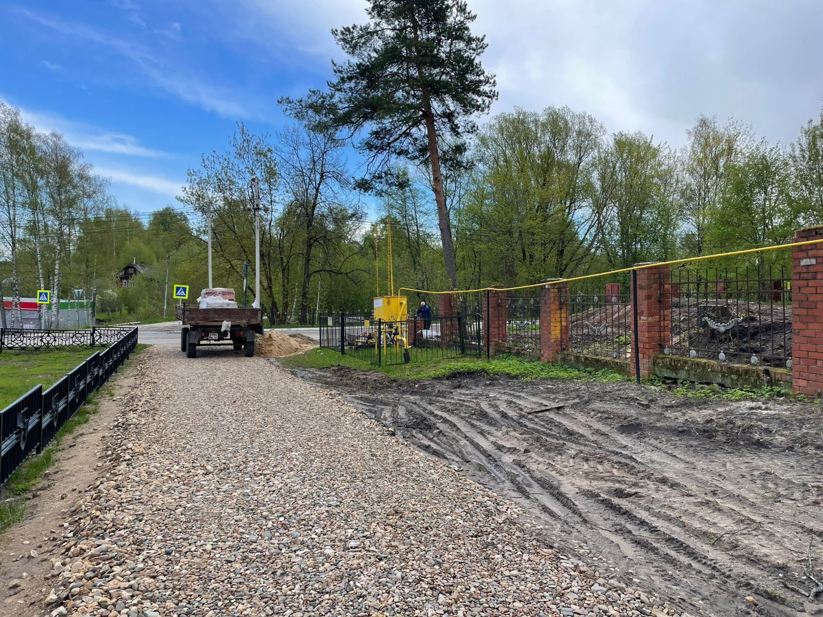 В Наволоках приступили к третьему этапу благоустройства городского парка