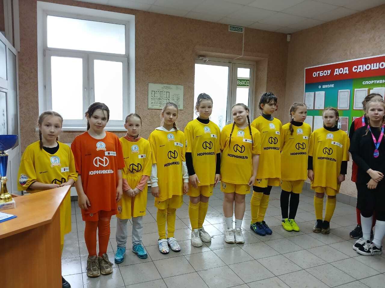 Команды школы №1 заняли I и II места в региональных соревнованиях «Школьная футбольная лига»