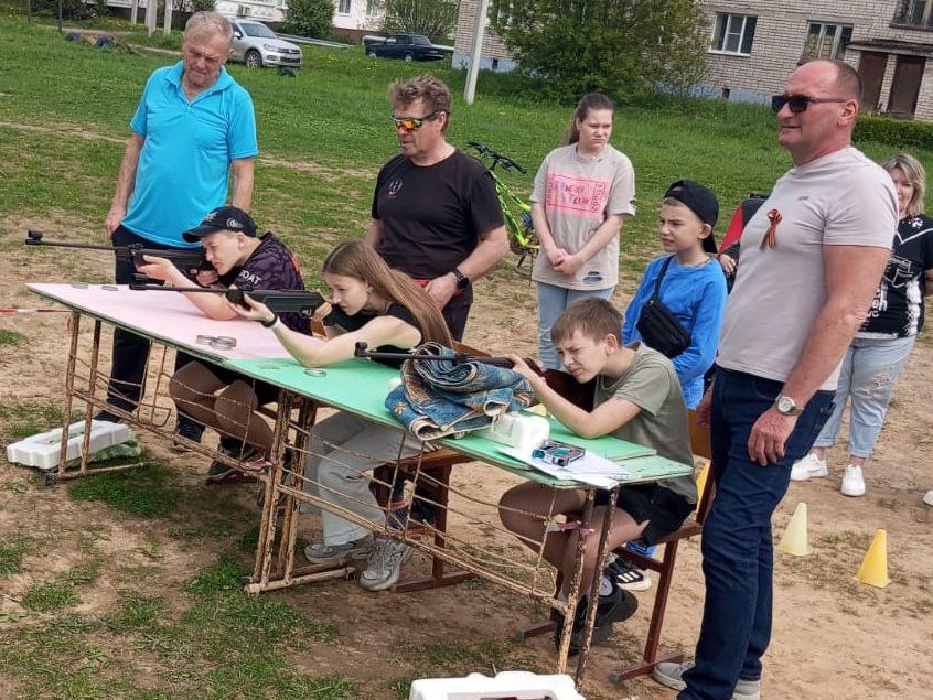 На спортплощадке на ул.Наволокской прошли соревнования по стрельбе