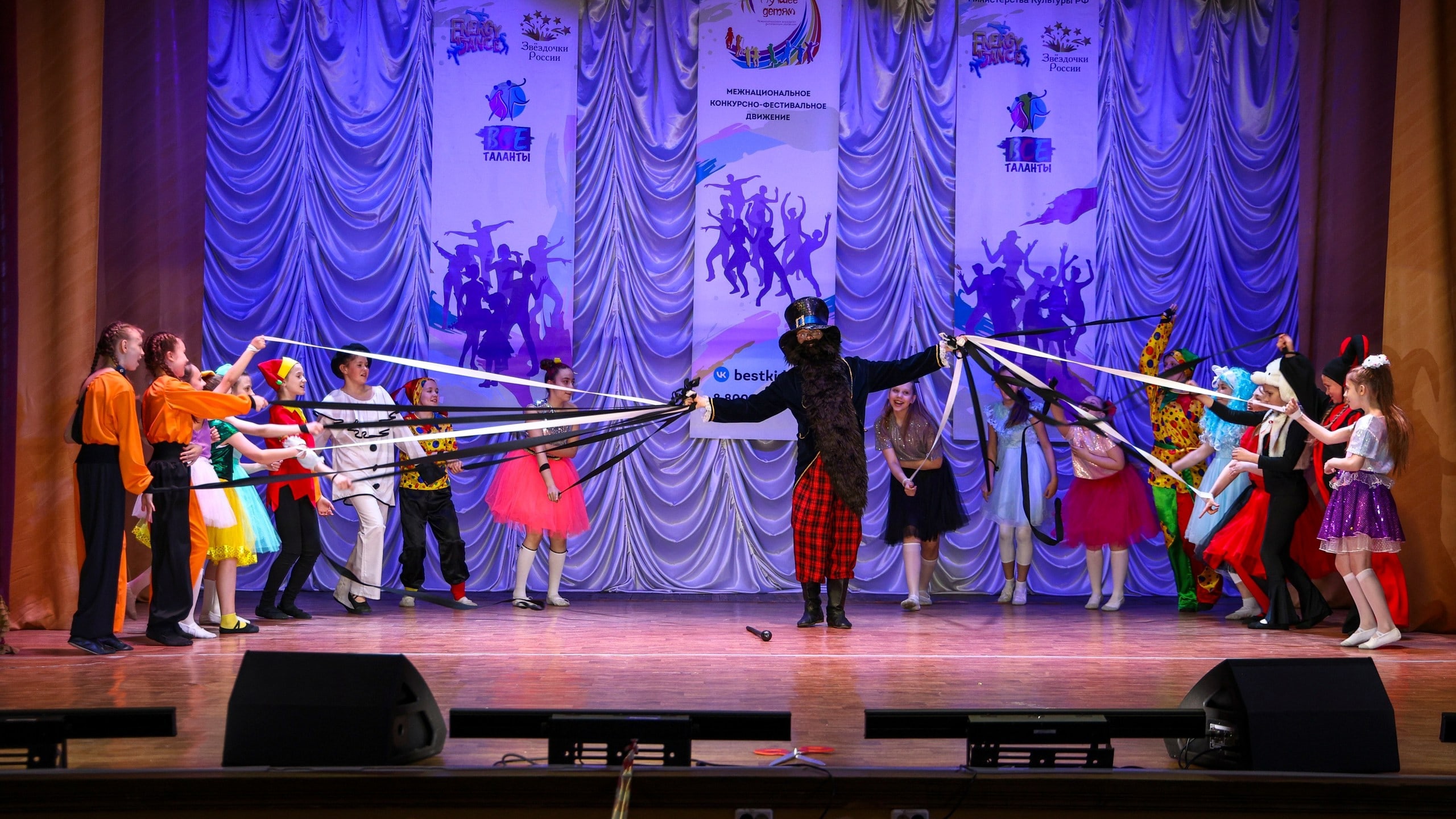 Театр танца «Чайка» триумфально выступил на Международном конкурсе «Звёздочки России»