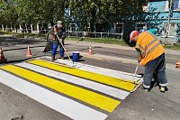 В Кинешме продолжаются работы по обновлению разметки на пешеходных переходах