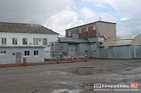 Жена, прибывшая на свидание к мужу в ИК-4, пыталась пронести мефедрон и гашиш