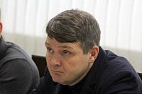 Не со всеми коммунистами бывает по пути