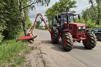 В Кинешме на покос травы вышел трактор с косилкой-кусторезом