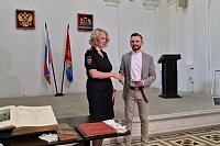 В Ивановской области вручили российские паспорта иностранцам из Германии и США