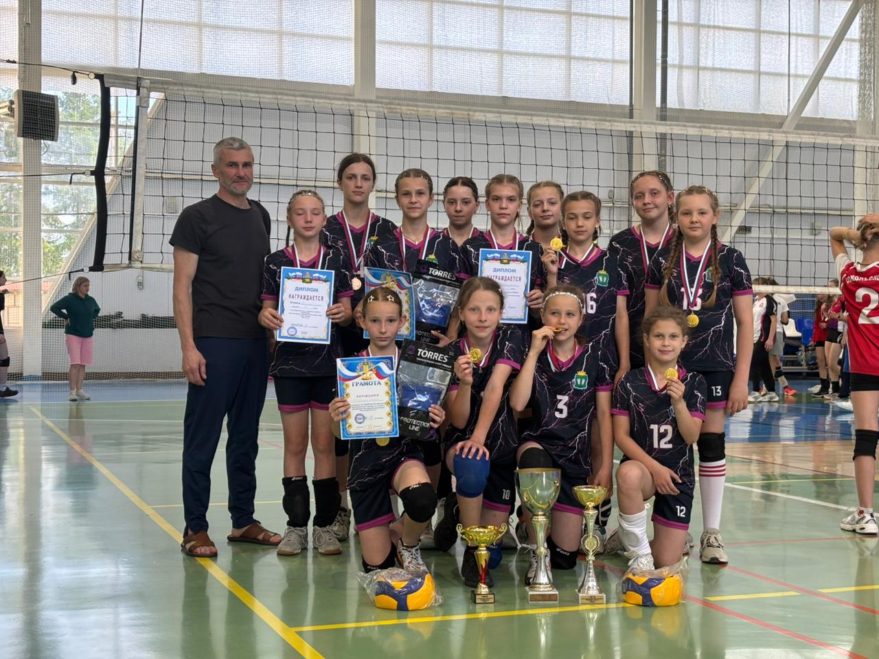 Волейбольная команда Кинешмы завоевала призовые места на межрегиональном турнире
