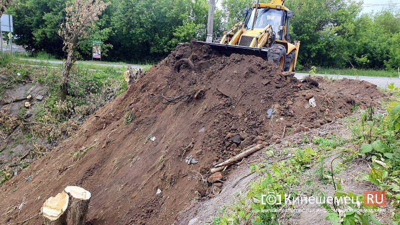 Кто разрешил завалить овраг на Лесозаводе землей с мусором?