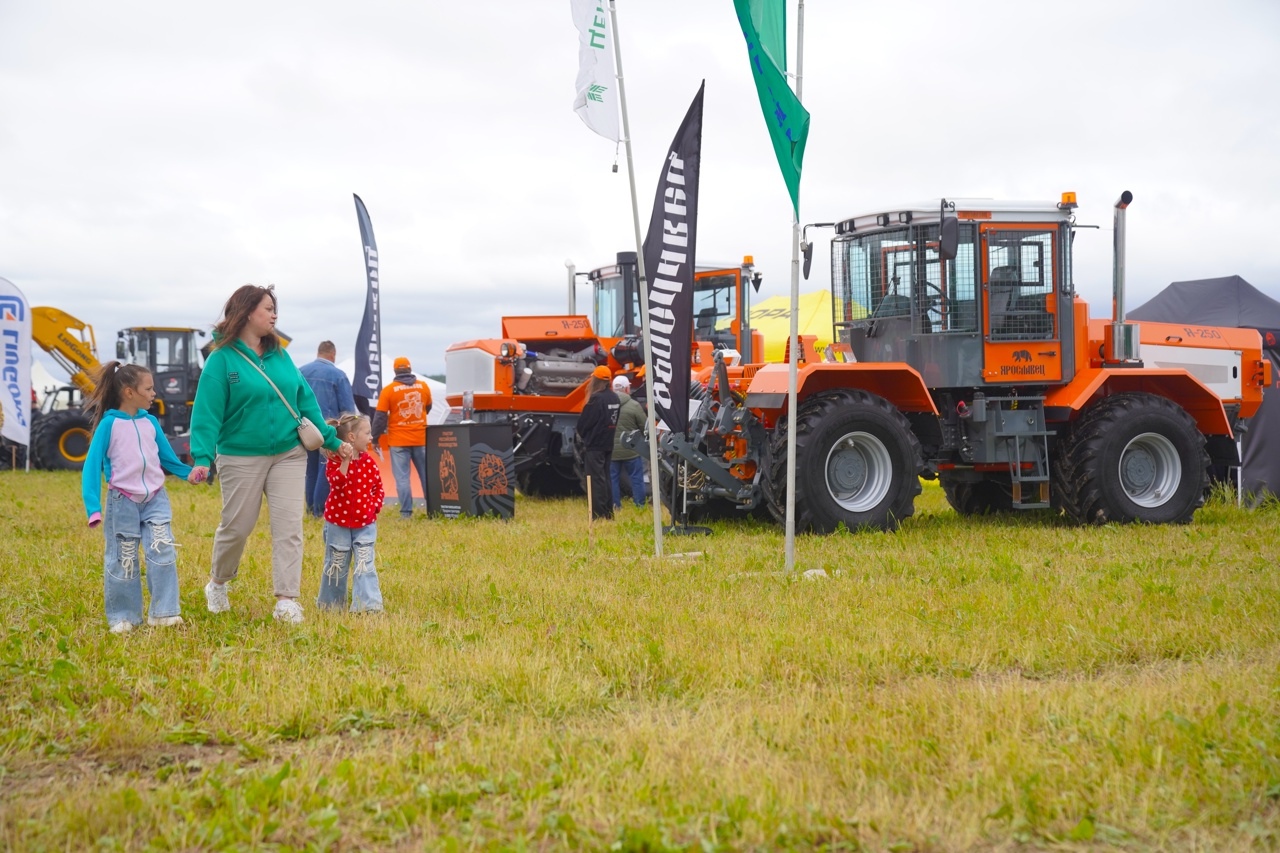 Традиционный «День поля» прошел в Ивановской области