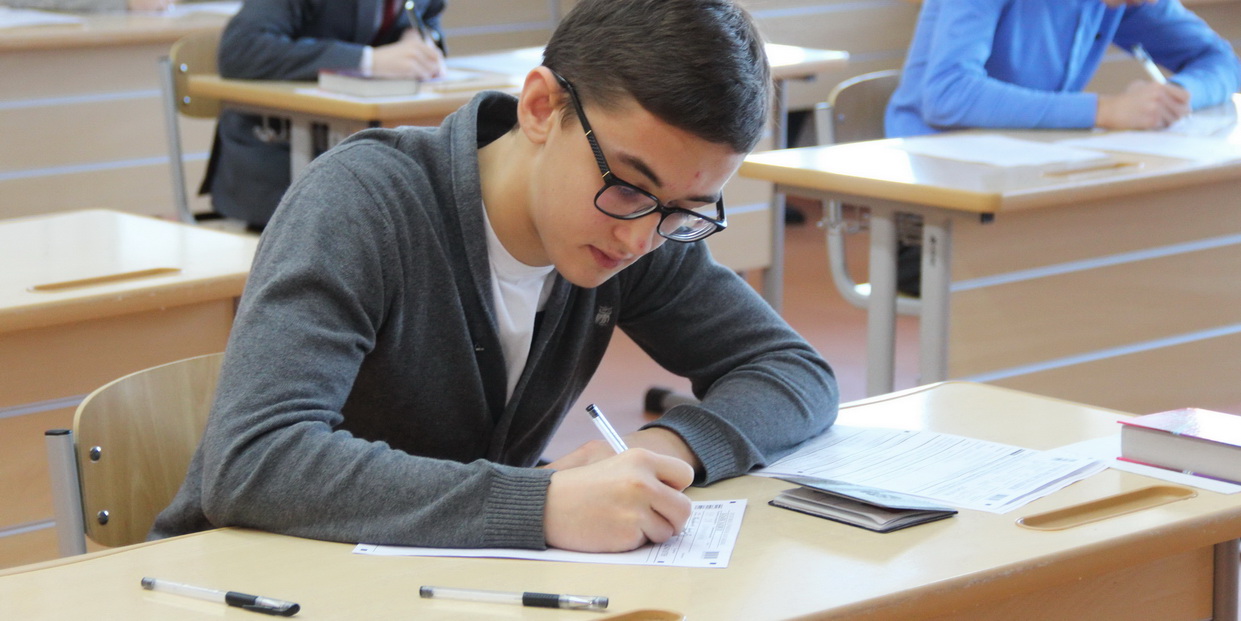 В резервные сроки ЕГЭ в Ивановской области трое выпускников получили 100 баллов