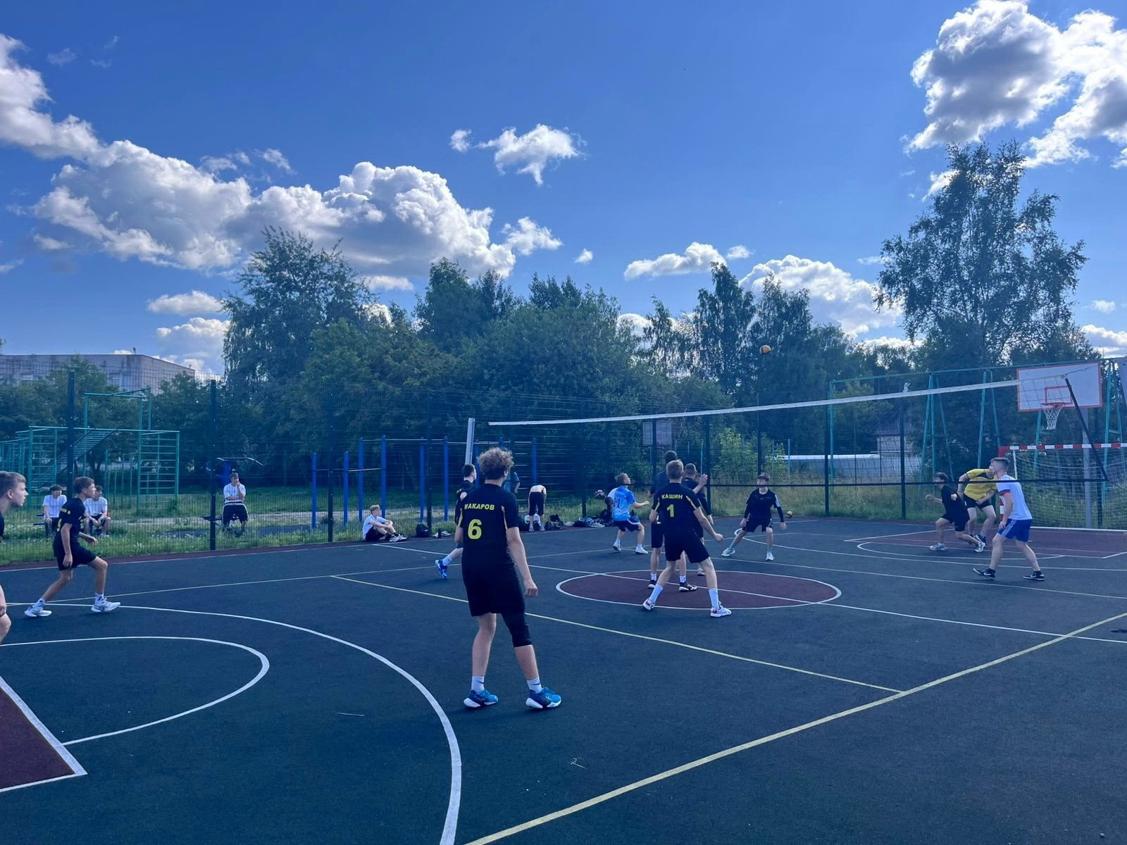 В Кинешме прошел летний турнир по волейболу