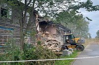 В Наволокском городском поселении сносят последний аварийный дом