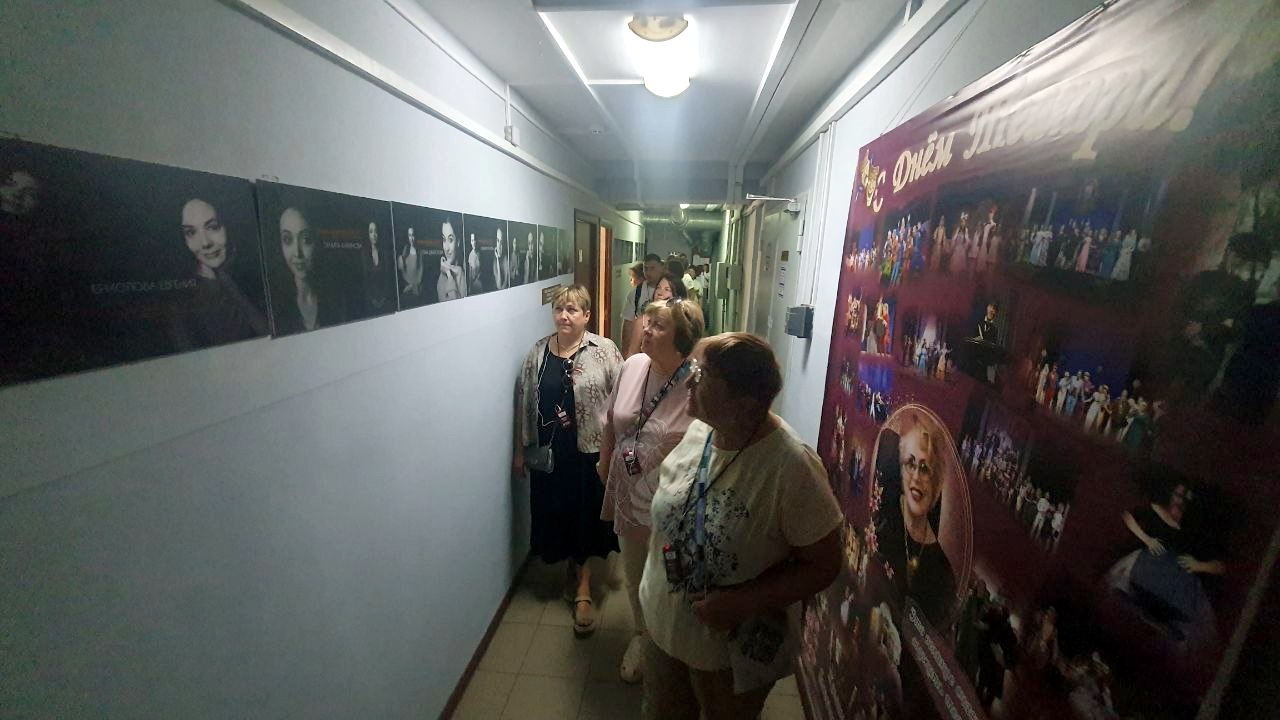 Экскурсия по Кинешемскому театру привлекает тысячи туристов с теплоходов