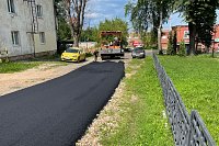 В Наволоках благоустраивают территорию у обелиска героям