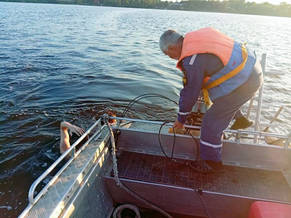 В Кинешме двое подростков пытались переплыть Волгу