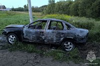 В Кинешме загорелся автомобиль с водителем
