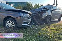 На улице 5-й Вандышевской лоб в лоб столкнусь «Шевроле» и «Лада»