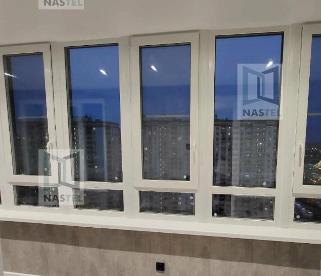 Плачут окна в СПб: почему появляется конденсат и как правильное утепление решает проблему