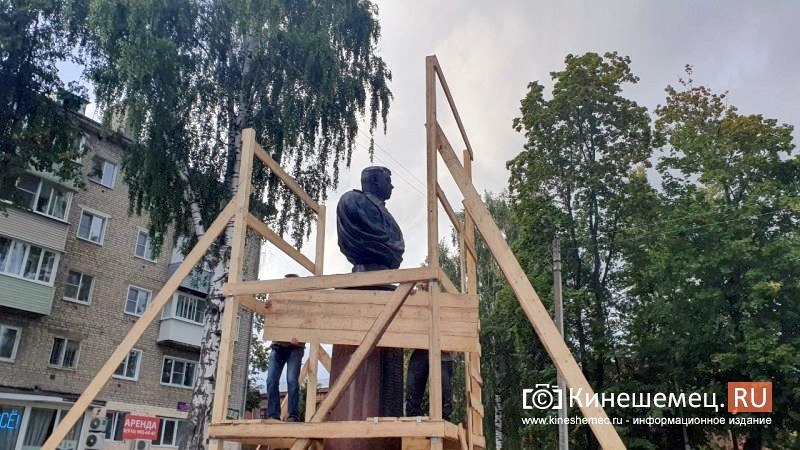Бюсту Маршала А.М. Василевского в Кинешме вернут бронзовый вид