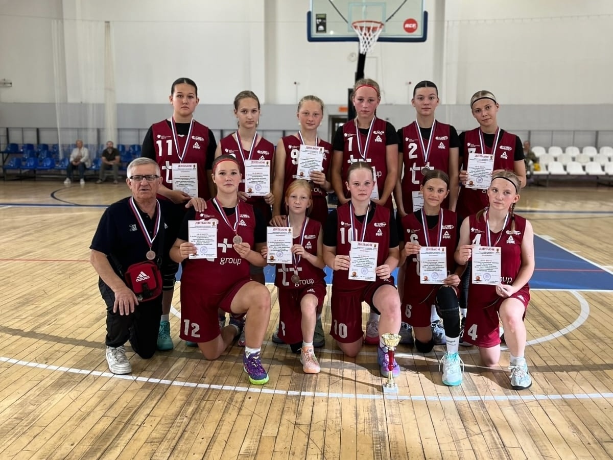 Баскетболистки «Арена» завоевали бронзу межрегионального турнира