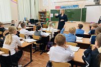 В Кинешме сотрудники Госавтоинспекции проводят профилактические беседы в школах