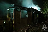 На улице Ушакова сгорел частный дом