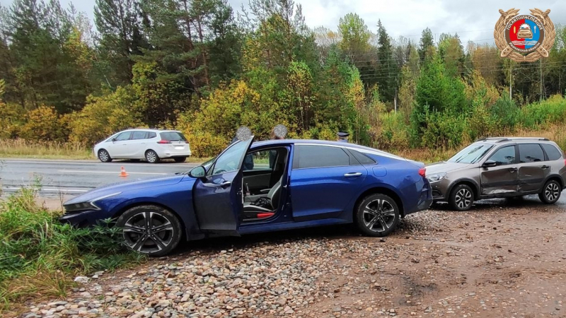 На дороге Кинешма-Юрьевец женщина на «Киа К5» влетела в «Ладу Гранту»