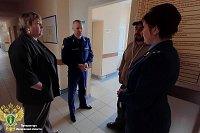 Об отсутствии дорог в Заволжском районе жители рассказали прокурору области