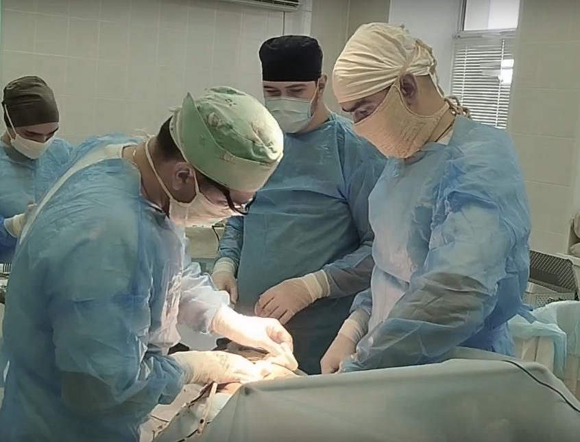 В Кинешме врачи поставили на ноги пациента, на которого упал автомобиль