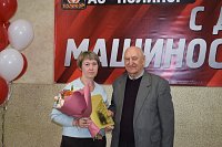 Руководство и работников завода «Поликор» поздравили с профессиональным праздником