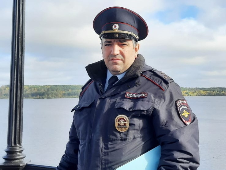 Кинешемец Рафаэль Мелкумян участвует во втором этапе голосования за лучшего участкового