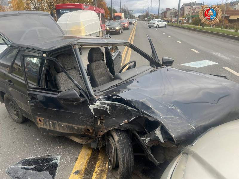 С 11 по 13 октября на дорогах Ивановской области произошло 14 ДТП: два человека погибли