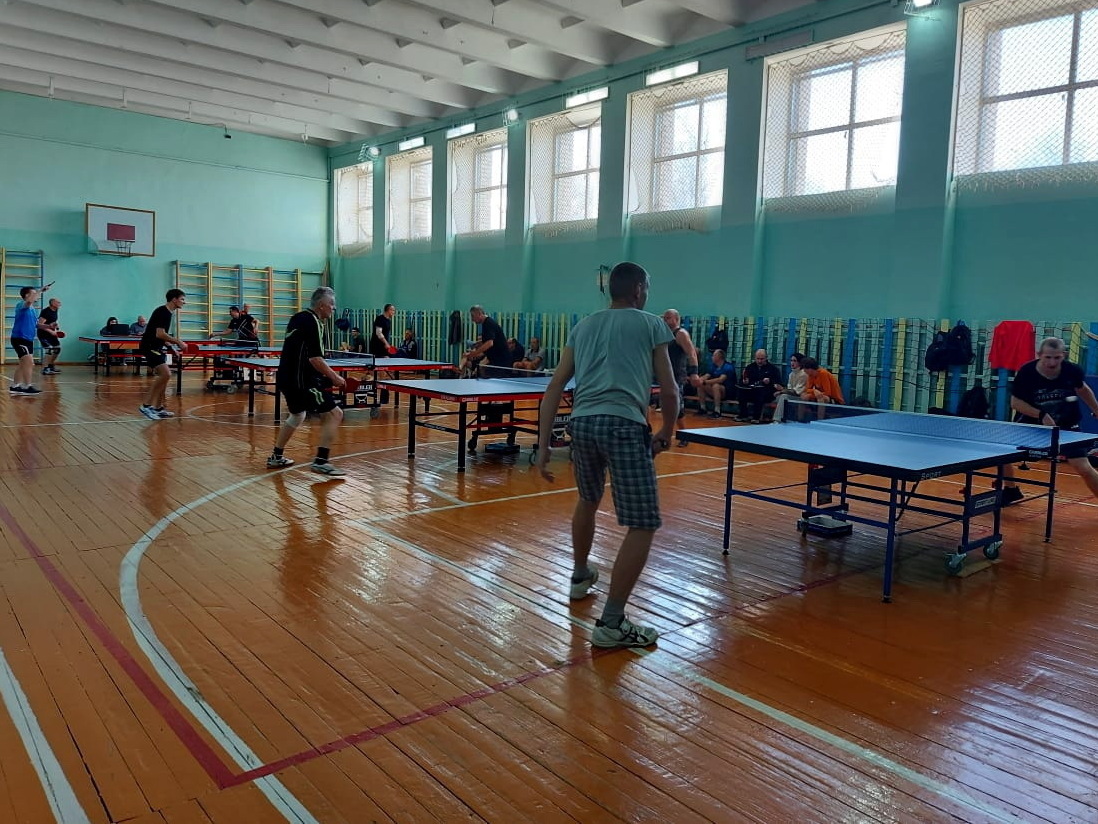 В Кинешме прошел турнир по настольному теннису памяти Валентина Карманова