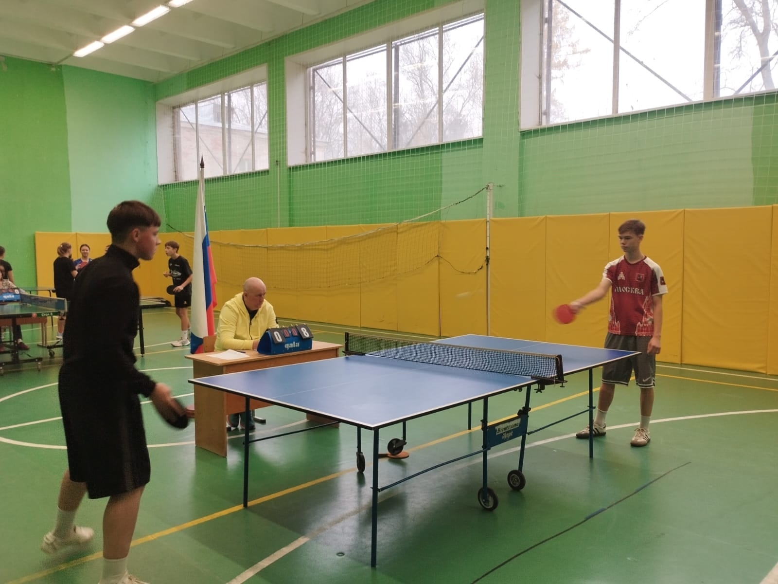 Школа №16 стала лучшей в соревнованиях по настольному теннису