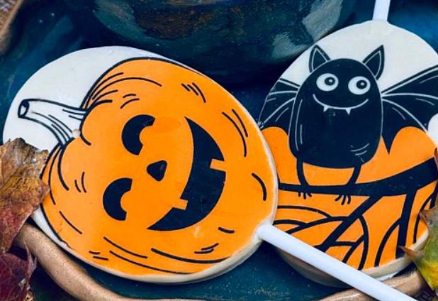 Шоколадные подарки на Хэллоуин: как удивить гостей