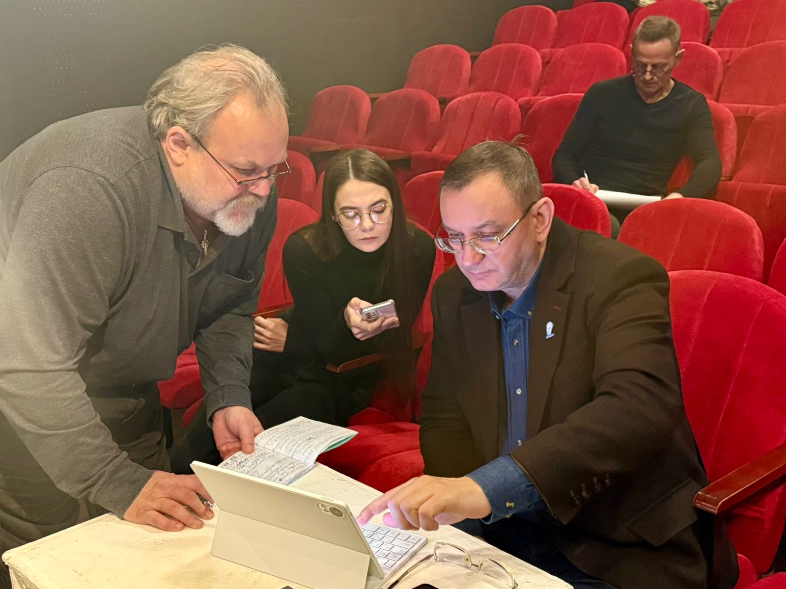 Режиссер Павел Карташев продолжает работу над «Гамлетом» в Кинешемском театре