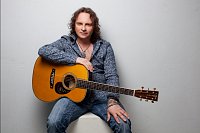 В Кинешме с программой «Новое и лучшее» выступит Виктор Зинчук